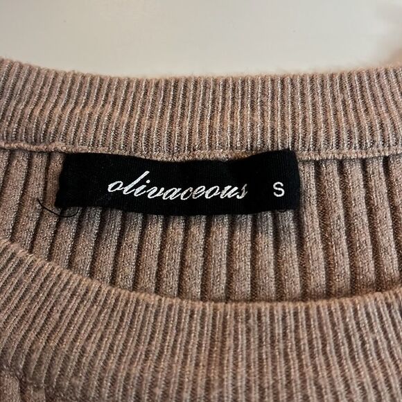 Olivaceous taupe ribbed top split seam at hemline crewneck bell sleeves SZ S - Picture 7 of 11